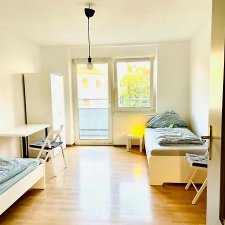 Balkon, Highspeed Wlan, Fuer 4 Personen * ニュルンベルク